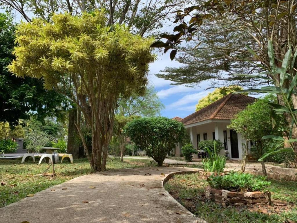 Baan Chuengkao Resort Ranong Ngoại thất bức ảnh