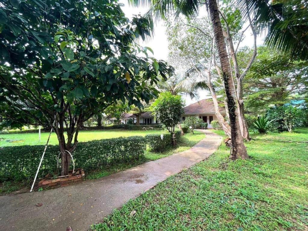 Baan Chuengkao Resort Ranong Ngoại thất bức ảnh