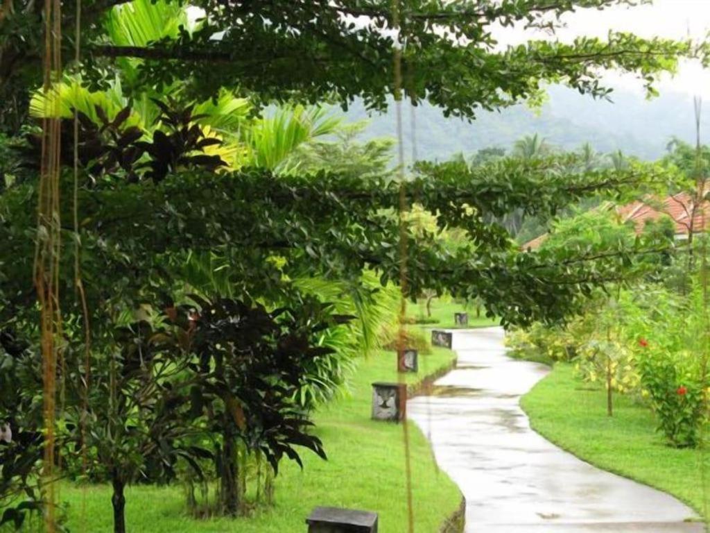 Baan Chuengkao Resort Ranong Ngoại thất bức ảnh