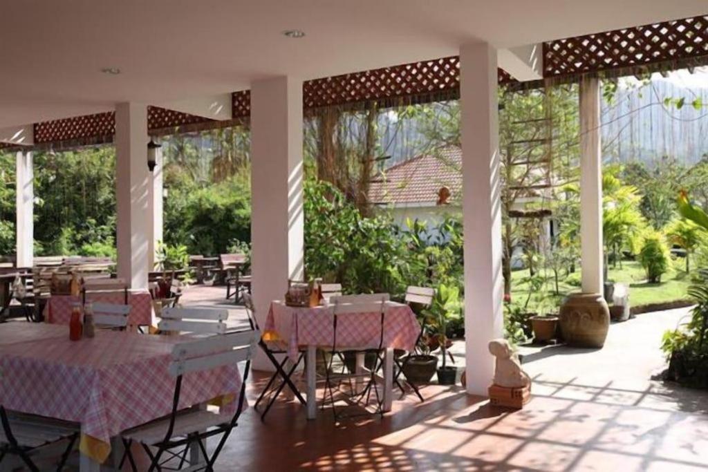 Baan Chuengkao Resort Ranong Ngoại thất bức ảnh